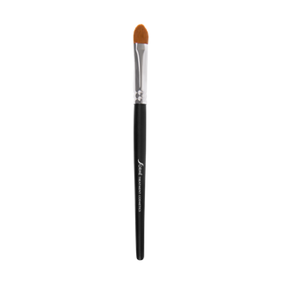 Professional Brushes(long-lasting brushes in natural or synthetic bristles)